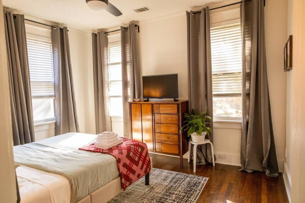 J Birds' Bungalow In The Heart Of Midtown Memphis Exterior photo